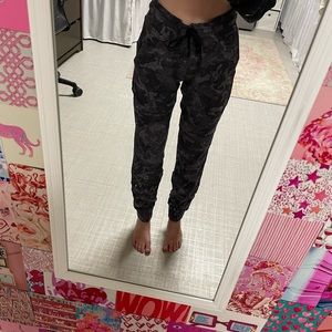 Lululemon camo joggers!